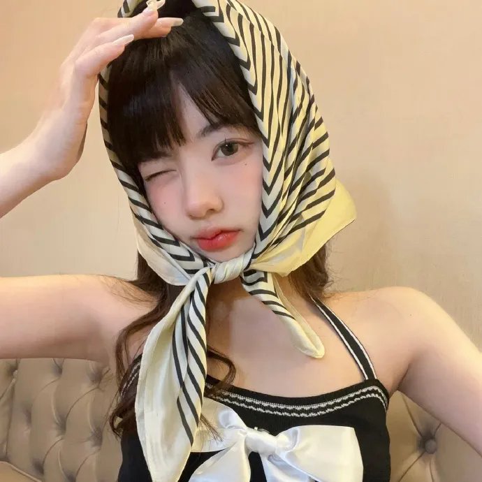 色彩直冲而上